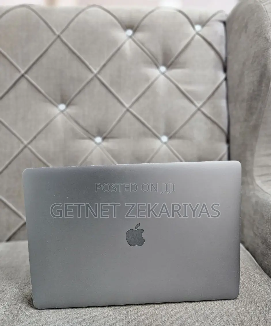 New Laptop Apple MacBook Pro 2016 16GB Intel Core I7 SSD 256GB