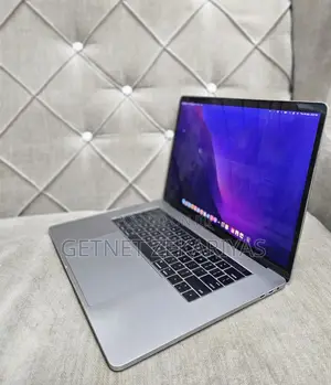 New Laptop Apple MacBook Pro 2016 16GB Intel Core I7 SSD 256GB