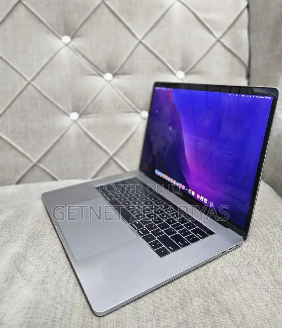 New Laptop Apple MacBook Pro 2016 16GB Intel Core I7 SSD 256GB