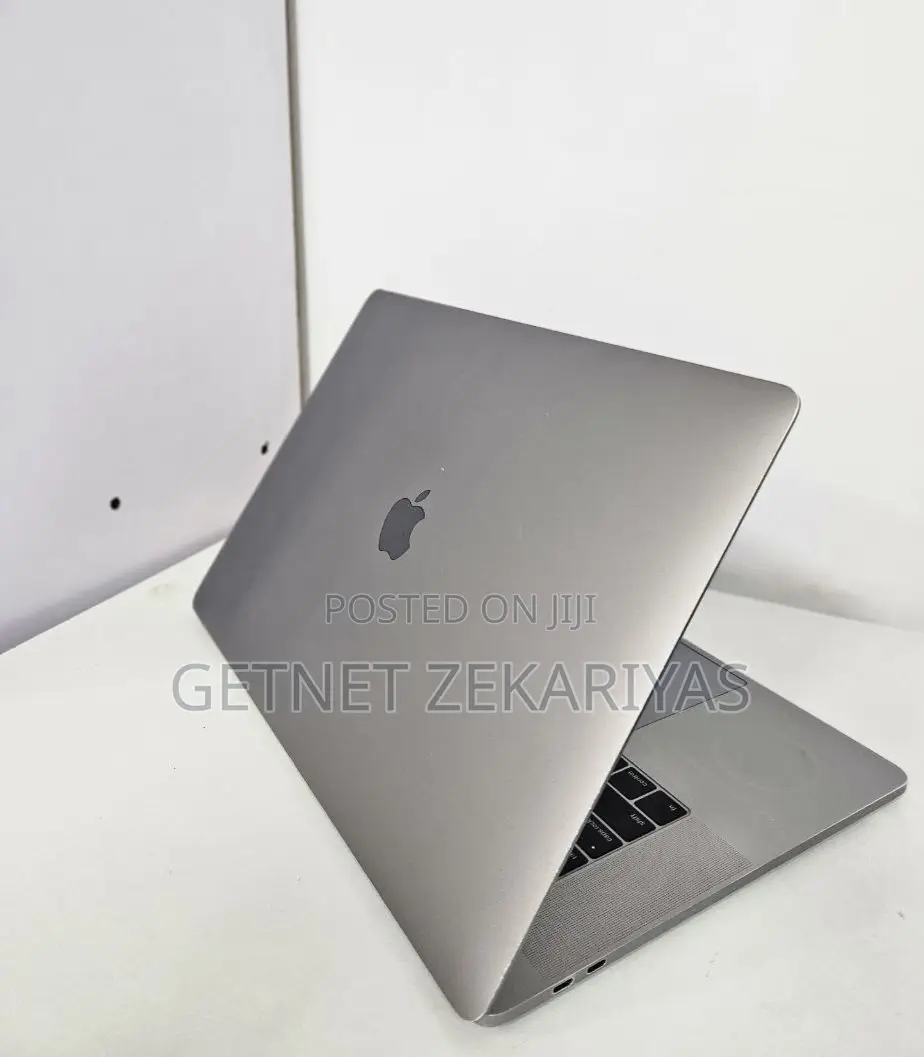 New Laptop Apple MacBook Pro 2016 16GB Intel Core I7 SSD 256GB