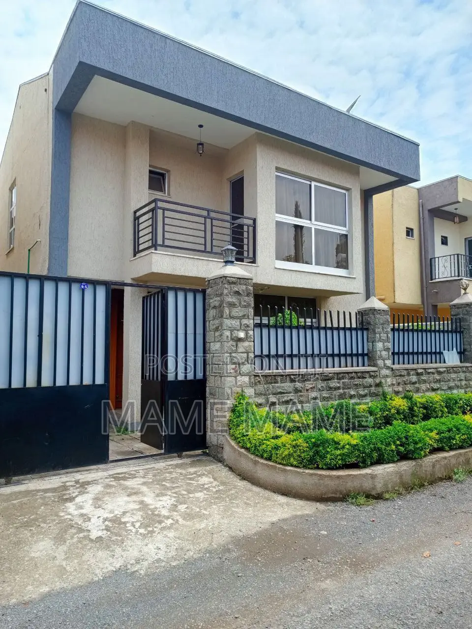 6bdrm House in Addis Abeba, Bole for sale