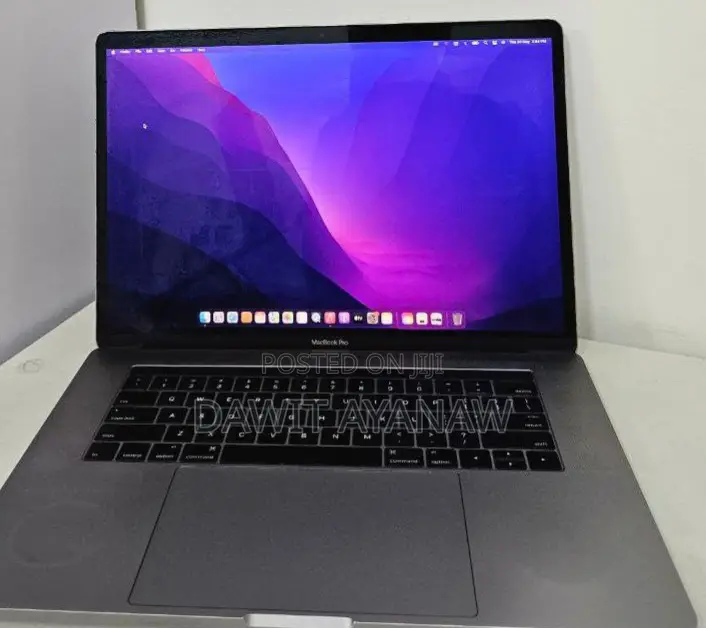 New Laptop Apple MacBook Pro 2016 16GB Intel Core I7 SSD 256GB