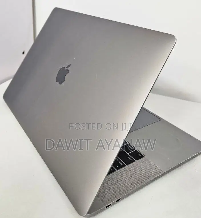 New Laptop Apple MacBook Pro 2016 16GB Intel Core I7 SSD 256GB