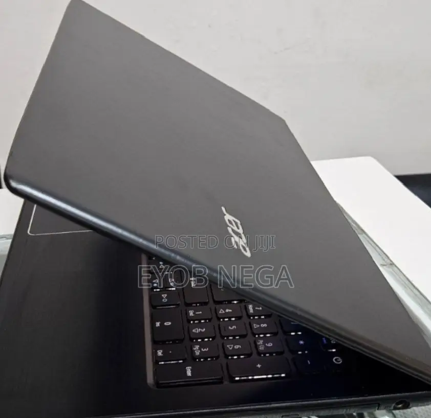 New Laptop Acer Aspire E5-772g 4GB Intel Core I3 HDD 500GB