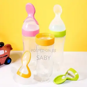 Photo - Baby Feeding Bottle Spoon With Container Baby Food Feeder