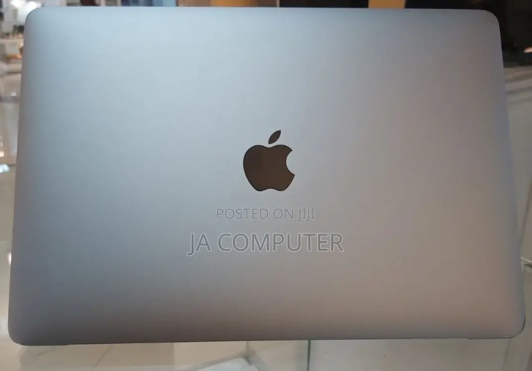 New Laptop Apple MacBook Pro 2017 16GB Intel Core I5 SSD 512GB