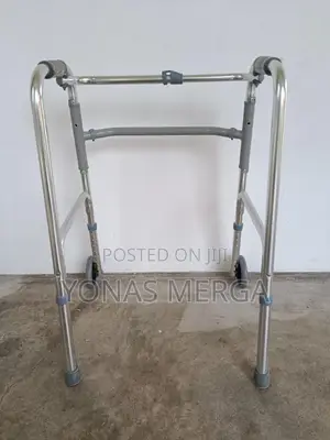 Walking Frame Walker/አራት እግር/በጎማና/ያለ/Walker/Walker/Walker