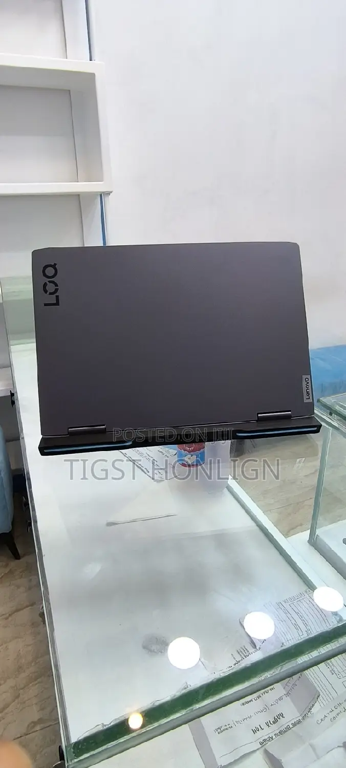 New Laptop Lenovo LOQ 15IRH8 16GB AMD Ryzen 7 SSD 512GB