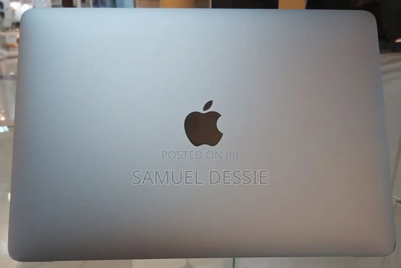 New Laptop Apple MacBook 2017 16GB Intel Core I5 SSD 512GB