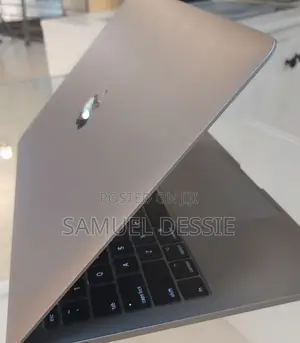 New Laptop Apple MacBook 2017 16GB Intel Core I5 SSD 512GB