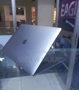 Photo - New Laptop Apple MacBook Pro 2018 16GB Intel Core I9 SSD 512GB