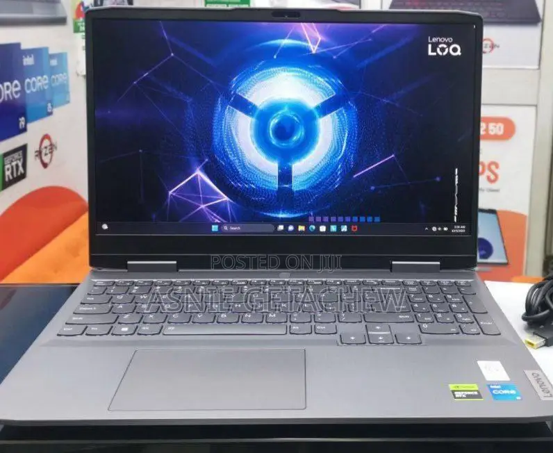New Laptop Lenovo LOQ 15IRH8 8GB Intel Core I5 SSD 1T