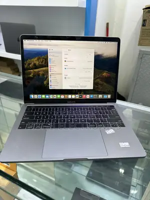 Laptop Apple MacBook Pro 2018 16GB Intel Core I7 SSD 512GB