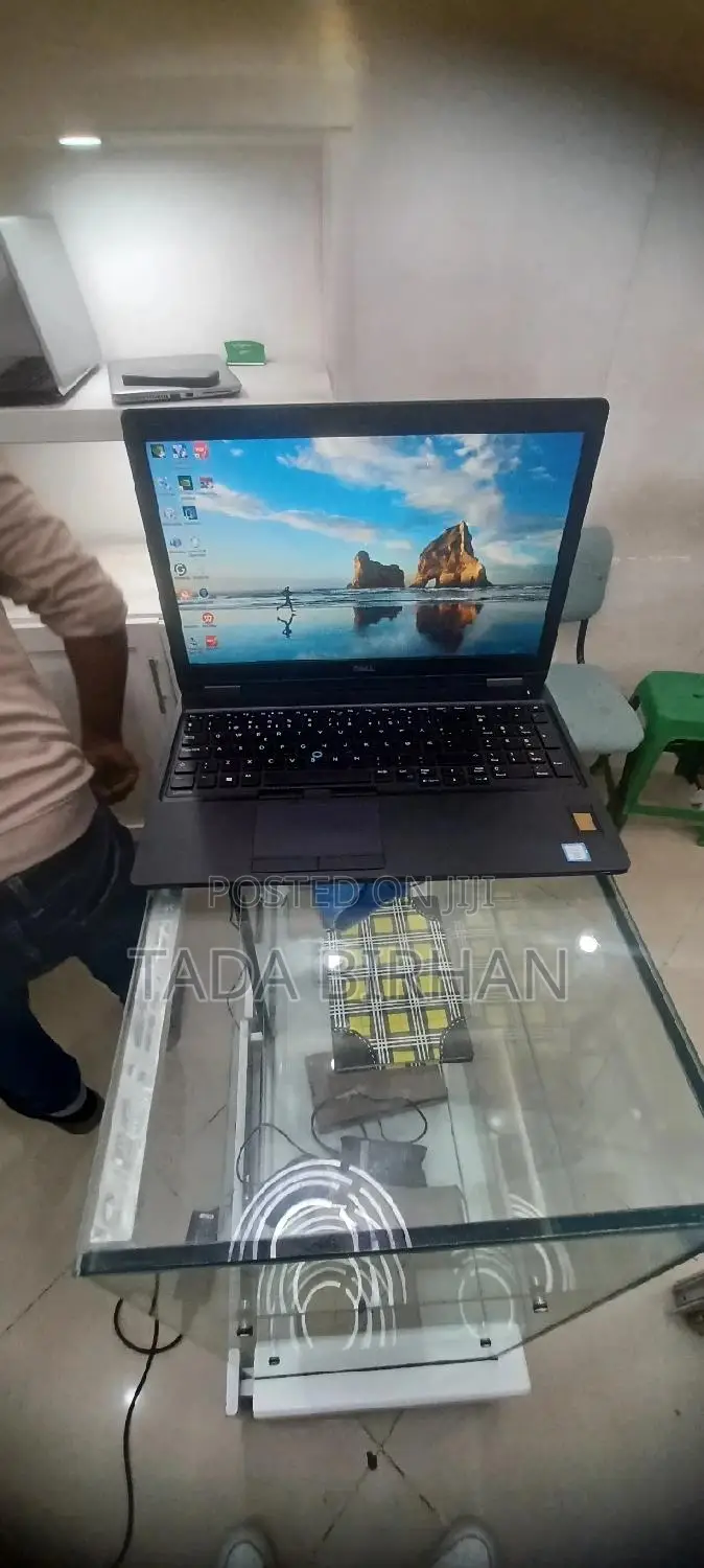 Laptop Dell Latitude 5310 8GB Intel Core I5 HDD 1T