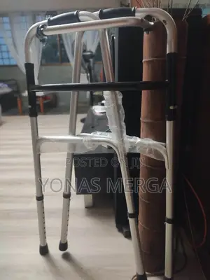 Walker/Height-Adjustable Walker Comfortable Handgrip Design