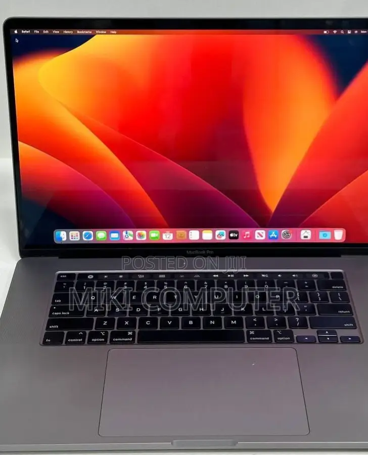 New Laptop Apple MacBook Pro 2019 16GB Intel Core i7 SSD 512GB