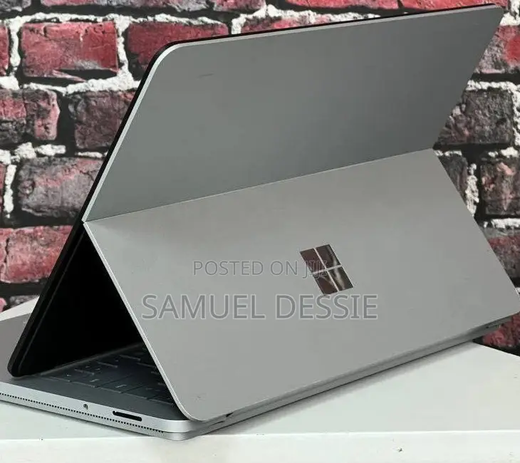 New Laptop Microsoft Surface 32GB Intel Core I7 SSD 1T