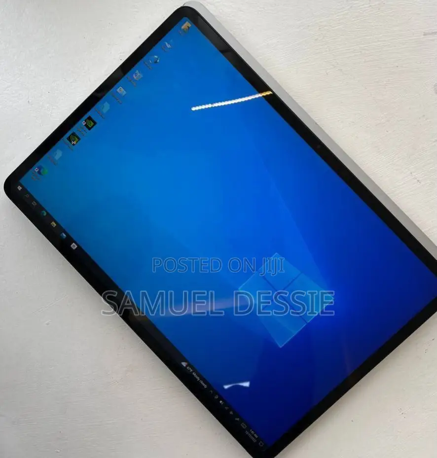 New Laptop Microsoft Surface 32GB Intel Core I7 SSD 1T