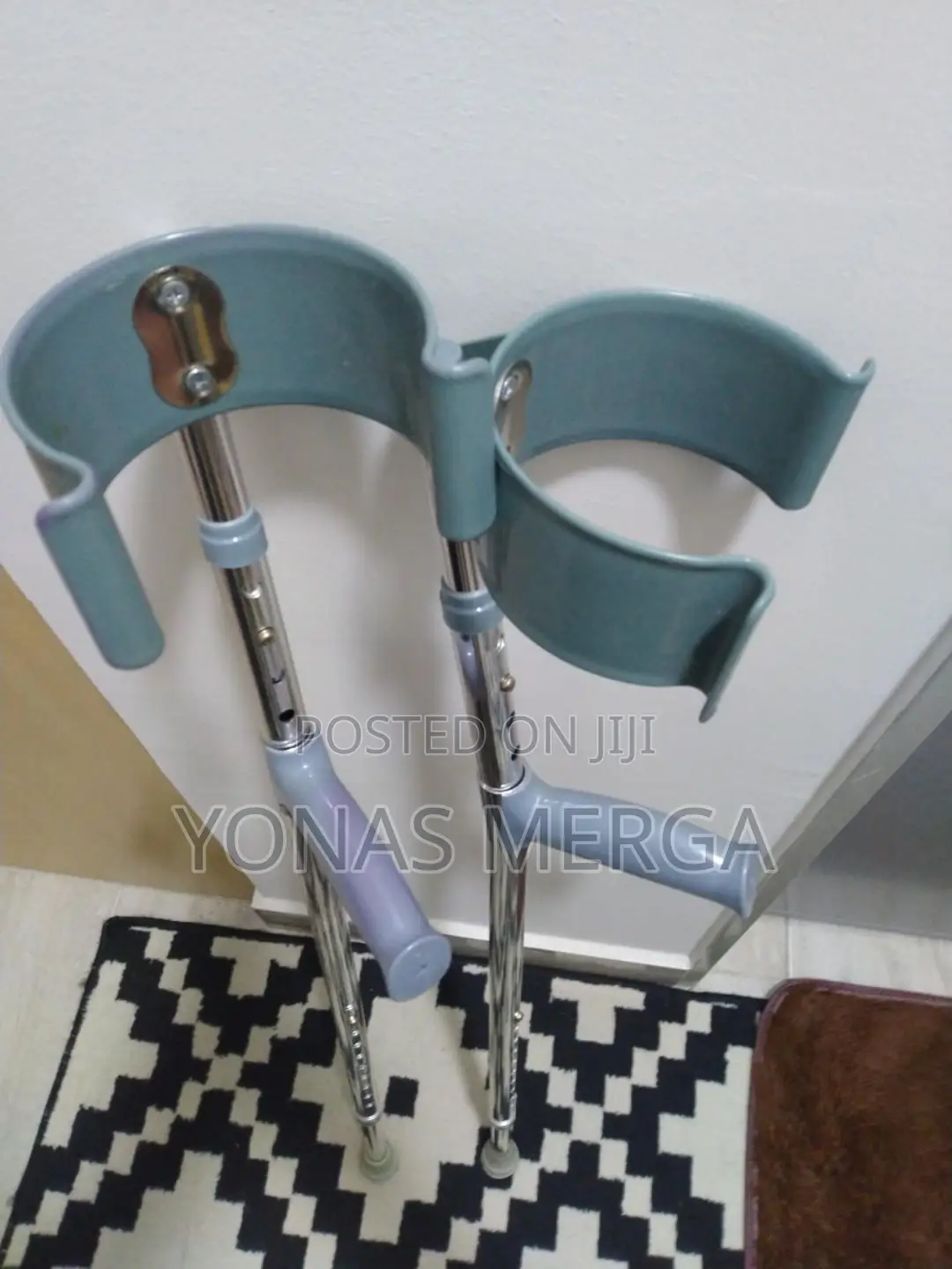 Crutch/Crunch/ Crutche Walking Stick Lightweight Crutch