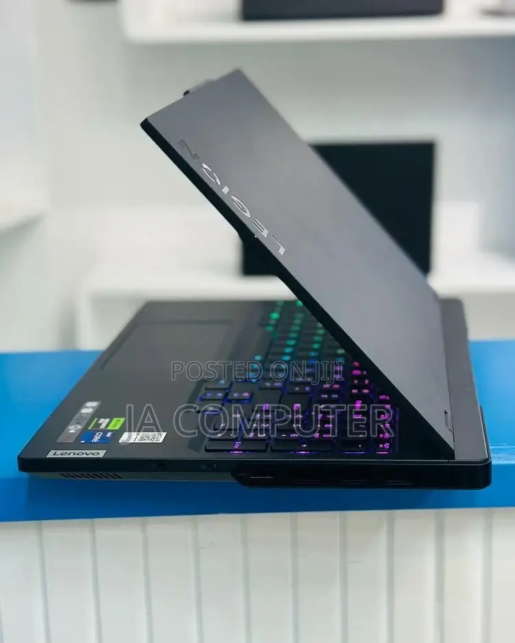 New Laptop Lenovo Legion 7 32GB Intel Core I9 SSD 1T