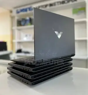 New Laptop HP Victus 15 16GB AMD Ryzen 7 SSD 1T