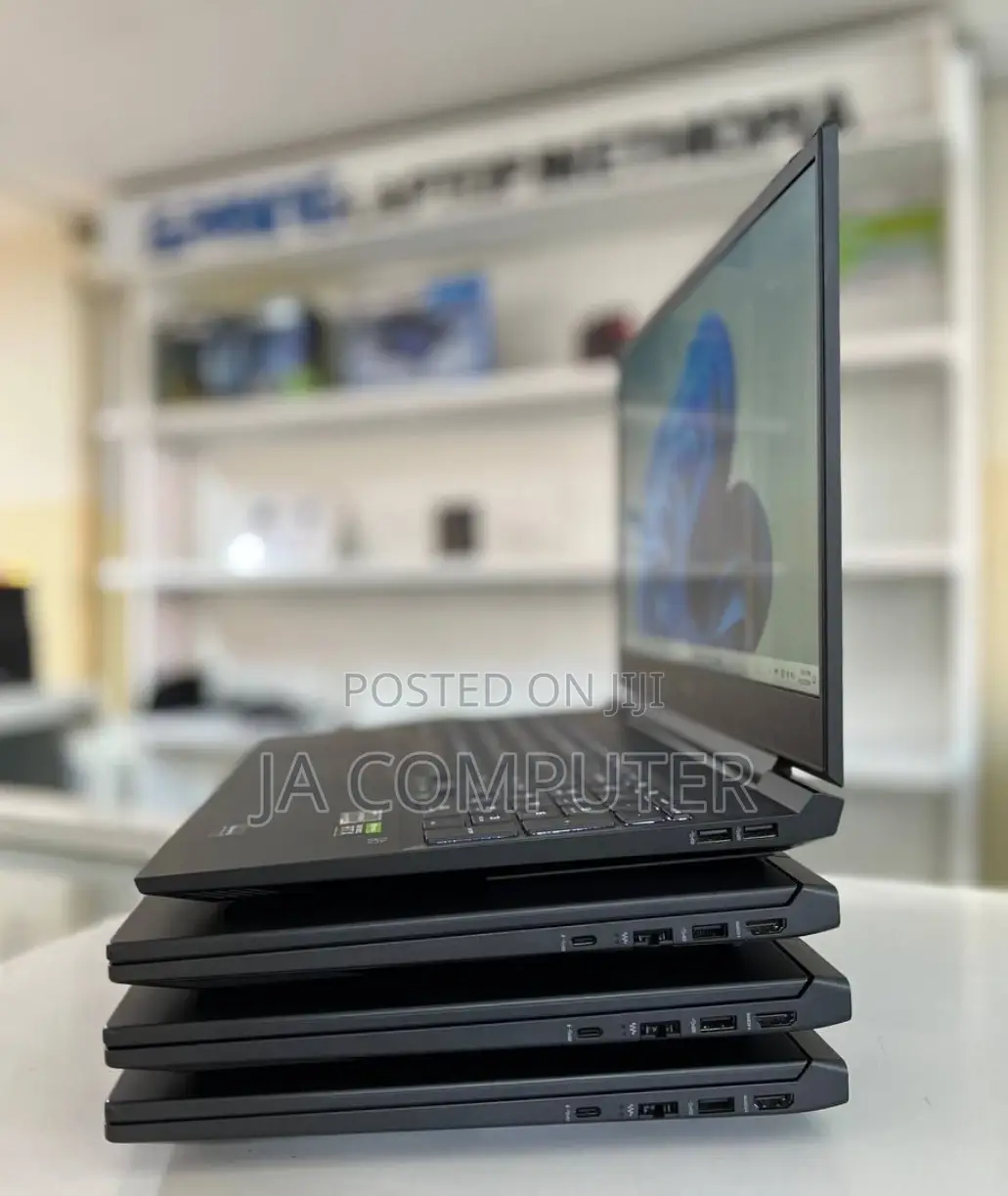 New Laptop HP Victus 15 16GB AMD Ryzen 7 SSD 1T