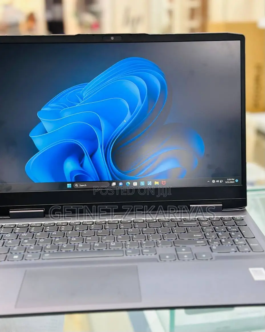 New Laptop Lenovo LOQ 15IRH8 16GB AMD Ryzen 7 SSD 512GB