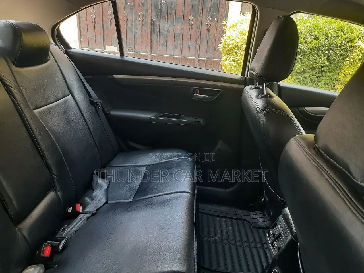 Toyota Yaris 2022 Silver