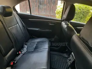 Toyota Yaris 2022 Silver