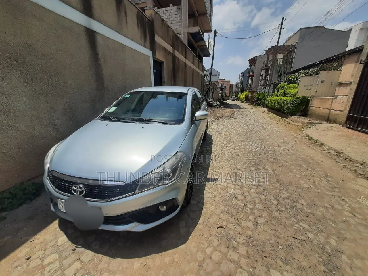 Toyota Yaris 2022 Silver