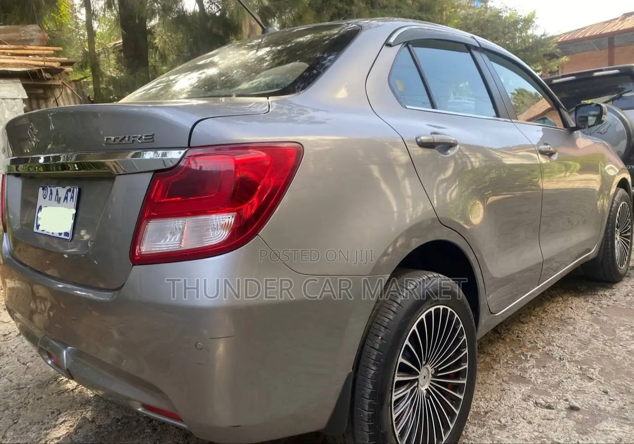 Suzuki Dzire 2022 Silver