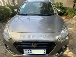 Photo - Suzuki Dzire 2022 Silver