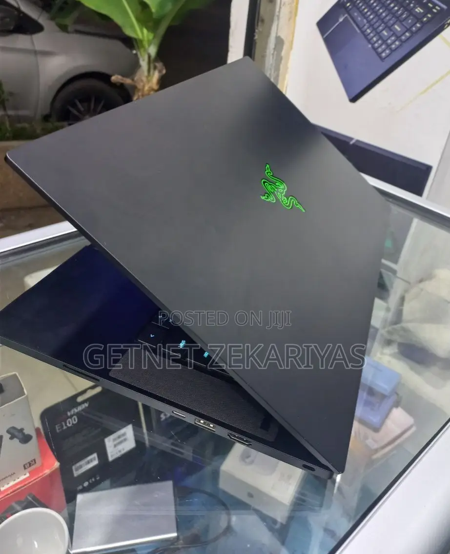 New Laptop Razer Blade 32GB Intel Core I9 SSD 1T