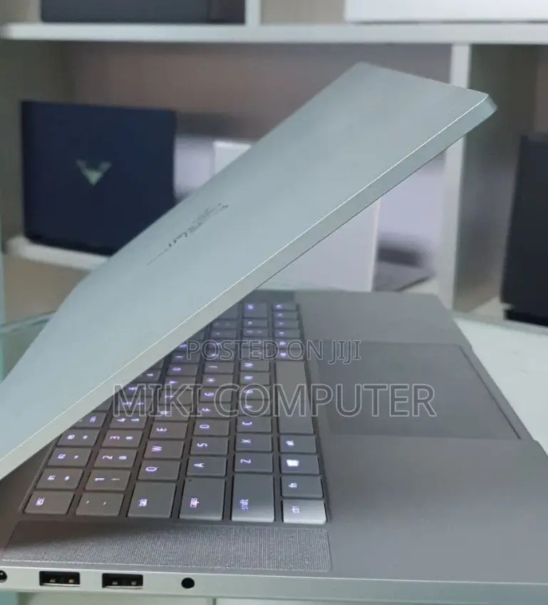 New Laptop Razer Blade 16GB Intel Core I7 SSD 512GB