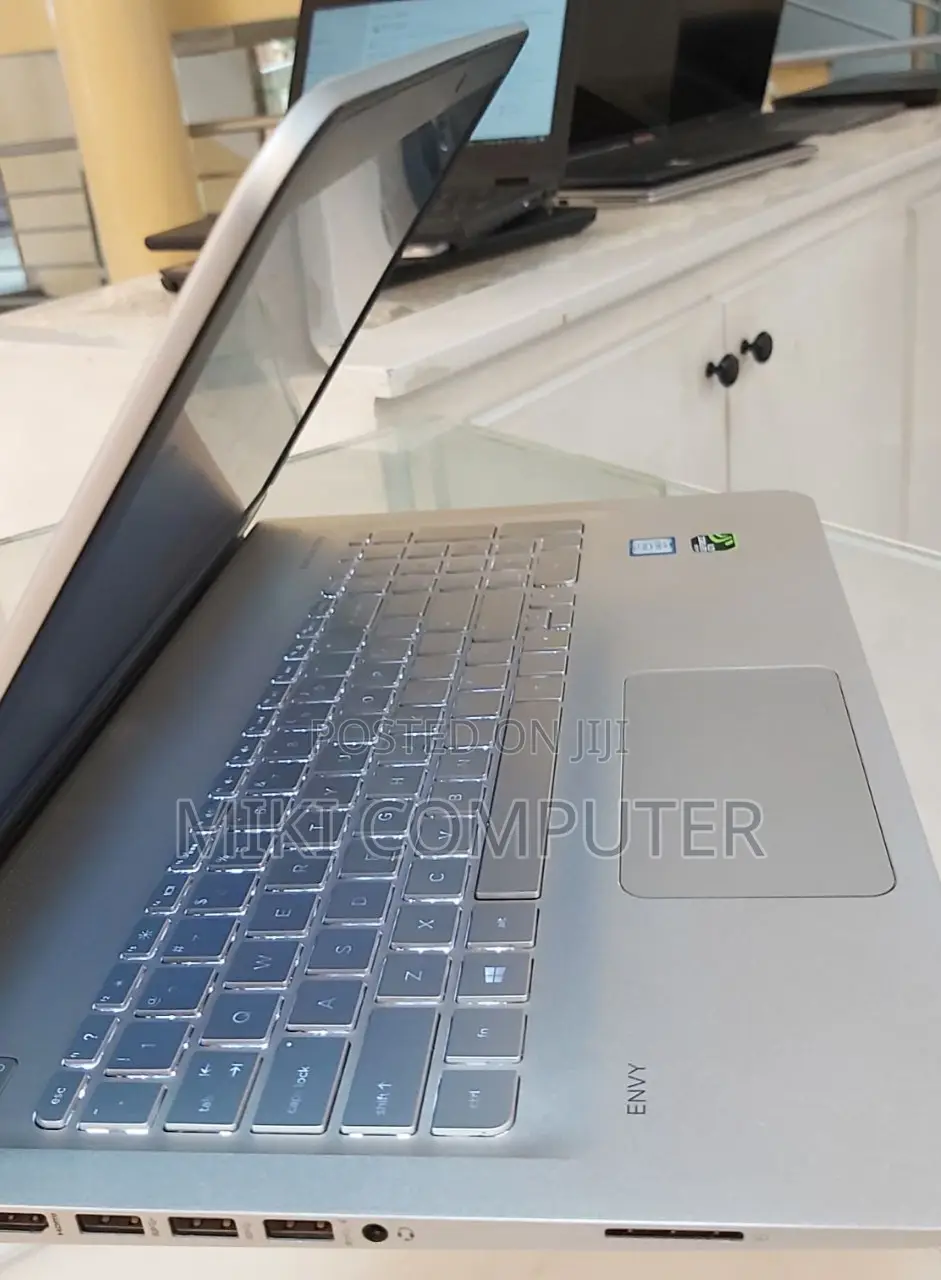 New Laptop HP Envy Pro 8GB Intel Core I5 HDD+SSD 1T