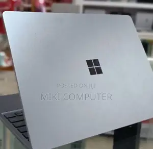 New Laptop Microsoft Surface 8GB Intel Core I5 SSD 512GB