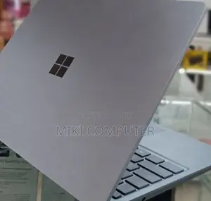 New Laptop Microsoft Surface 8GB Intel Core I5 SSD 512GB