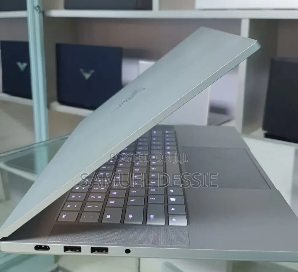 New Laptop Razer Blade 16GB Intel Core I7 SSD 512GB