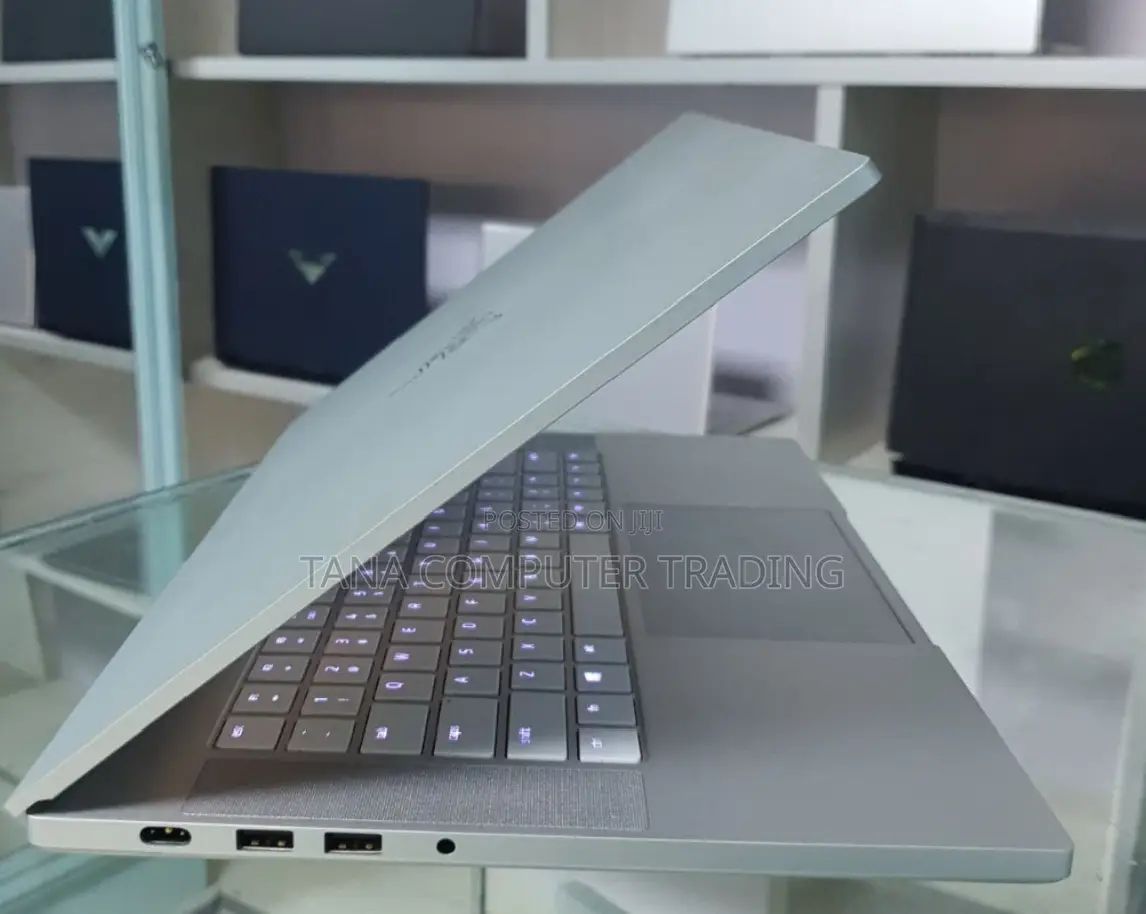 New Laptop Razer Blade 16GB Intel Core I7 SSD 512GB