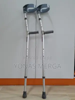 Photo - Crutches for Post-Injury Rehabilitation/Crunch/Cranch/ክራንች