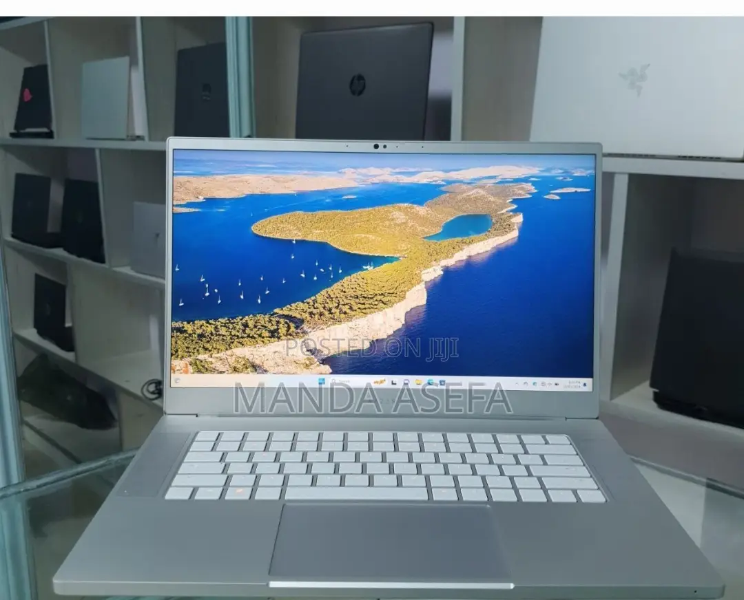 New Laptop Razer Blade 16GB Intel Core I7 SSD 512GB