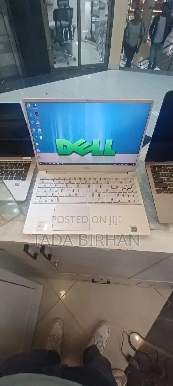 New Laptop Dell Inspiron 15 16GB Intel Core I7 SSD 512GB