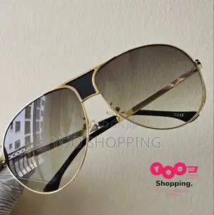 Photo - EMPORIO ARMANI Unisex Luxurious Sunglasses