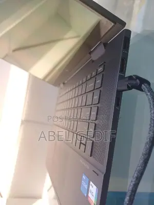 New Laptop HP Envy X360 16GB AMD Ryzen 5 SSD 512GB