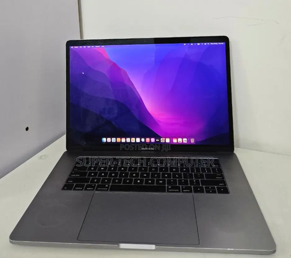 New Laptop Apple MacBook Pro 2016 16GB Intel Core I7 SSD 256GB