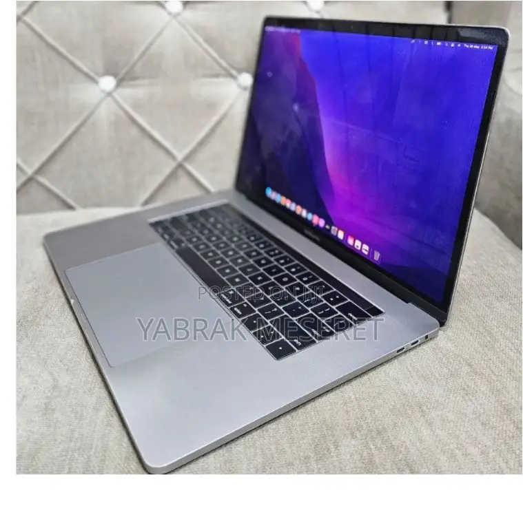 New Laptop Apple MacBook 2016 16GB Intel Core I7 SSD 256GB