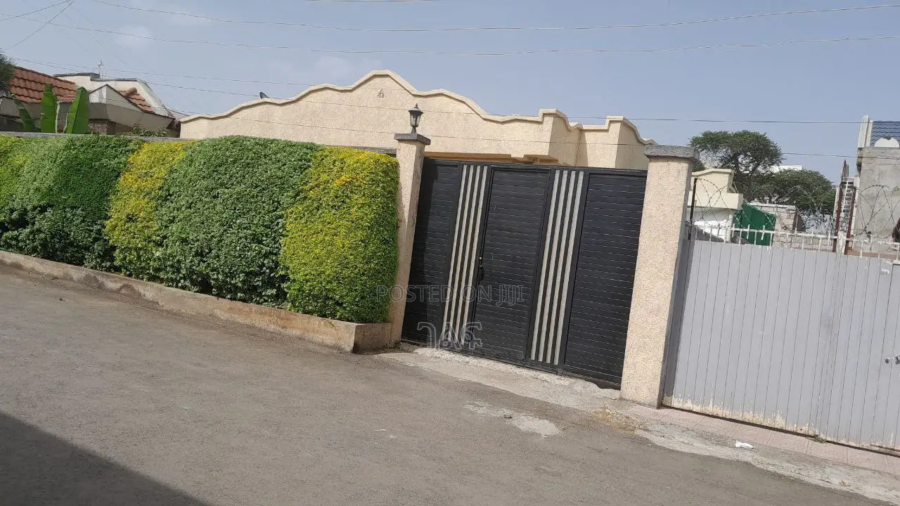 4bdrm Villa in የአያት ቪላ ሆኖ የታደሰ, Bole for sale