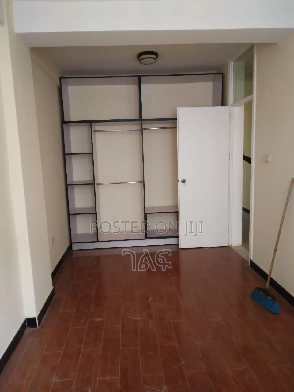 4bdrm Villa in የአያት ቪላ ሆኖ የታደሰ, Bole for sale