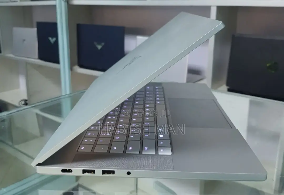 New Laptop Razer Blade 16GB Intel Core I7 SSD 512GB