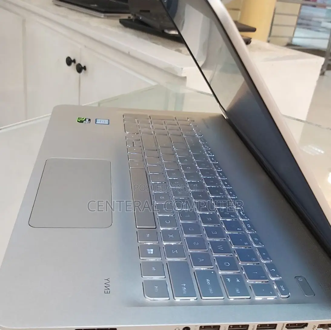 New Laptop HP Envy K101tx 8GB Intel Core I7 SSD 512GB